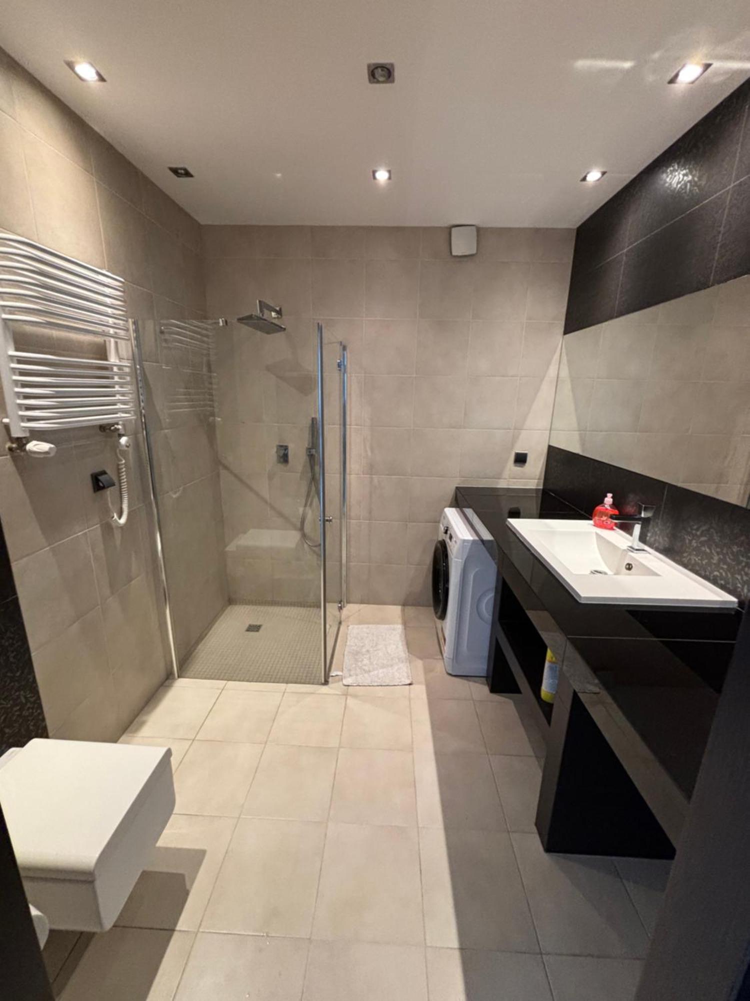 Apartment Pomorska 49b Dla 2-8 Os Z Tarasem *